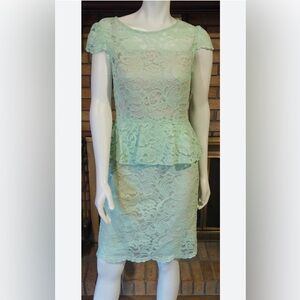 Tahari light green lace dress size 2